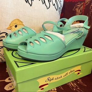 Lulu Hun Wedge Sandal